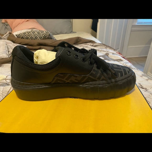 COPY - Size 10 mans fendi shoes (matching belt not included) - Picture 5 of 5